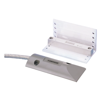 Contacto Magnético de Uso Rudo / Soporte en L Ajustable / Cable Blindado 60 cm (23.6 in) / Gap 60 mm (2.36 in) / Sellado con Epóxico / NC 28 VDC