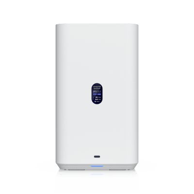 NAS Compacto de Escritorio / 2 Bahías 3.5″ SATA / Puerto 2.5 GbE / USB-C 5 Gbps / PoE++ 60 W / Pantalla LCD 1.47″
